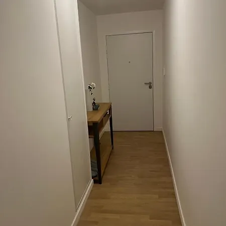 Appartement Le Royaume De Fabrice à Suresnes Extérieur photo